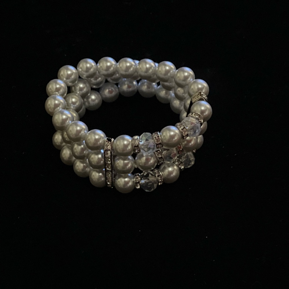 Beaded perl bracelet